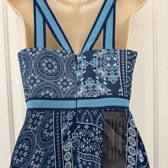 BCBGMaxAzria Paisley Dress - Picture 9 of 11